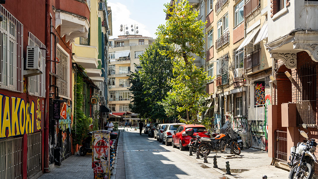 best areas in Istanbul for students in Kadikoy